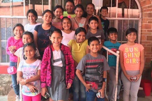 Kinder in Mexiko, mit denen Regina und ihr Team die Englisch- und Mathematik-Kenntnisse verbessert haben.